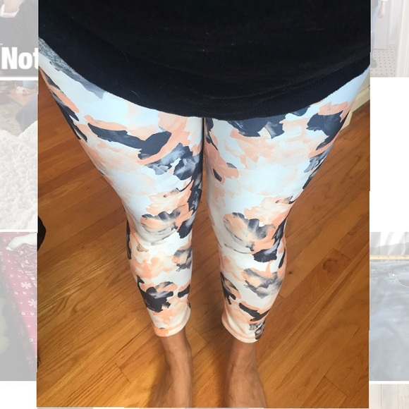 NWT New MARIKA Gaby Floral HIGH WAIST Orange Gray White Capri Yoga Leggings Sz M - Picture 7 of 16